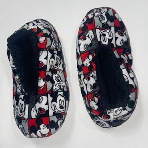 10/$50 Disney Slippers One Size S